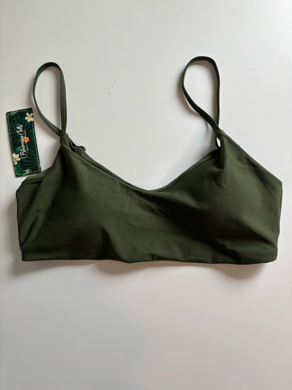 Blooming Jelly Adjustable Strap Scoop Neck Bikini Top Green Medium Pullover NWT